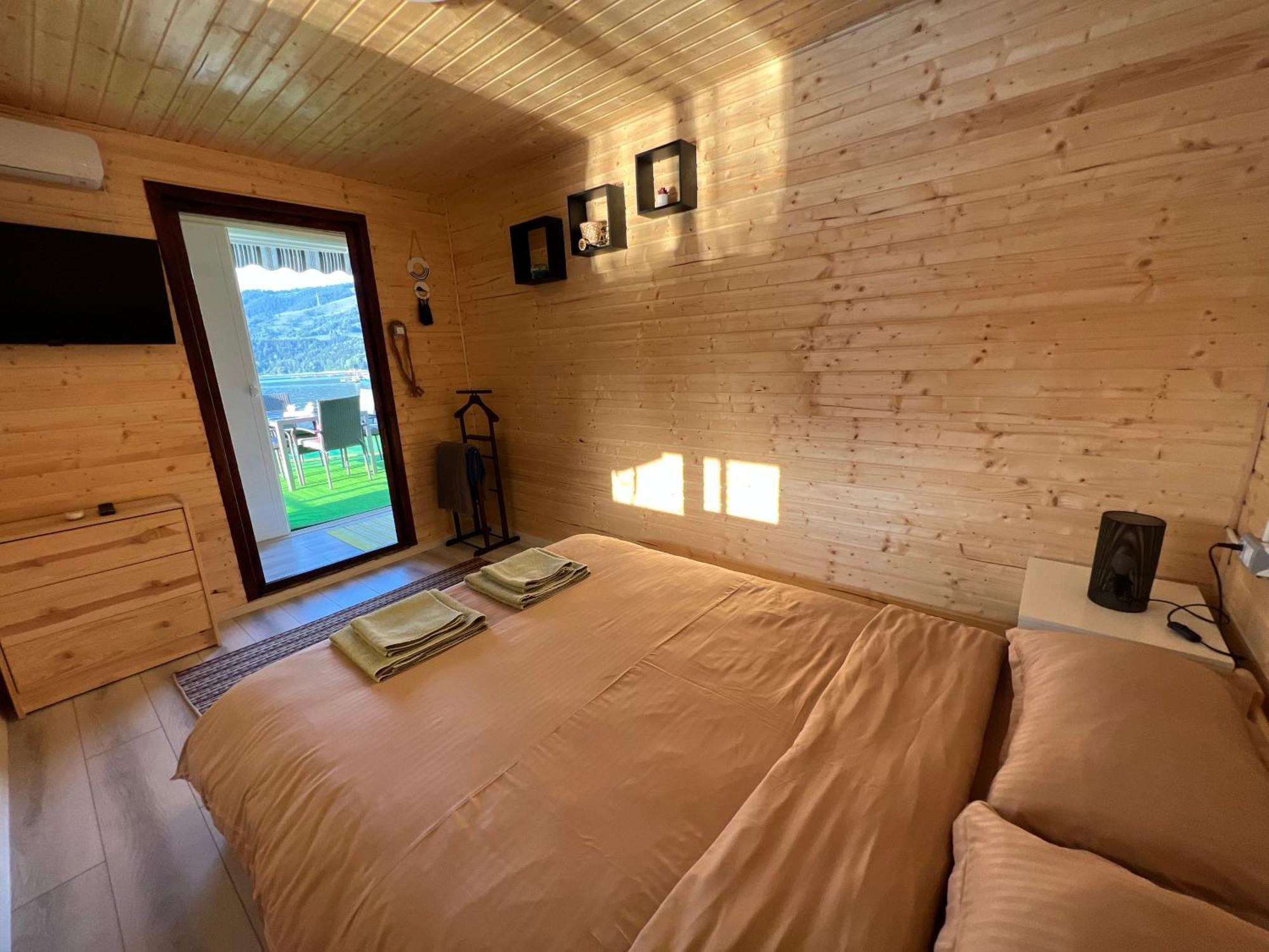 Casa Pe Lac Bicaz Ngoại thất bức ảnh